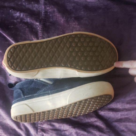 Snow Van's - Picture 2 of 2